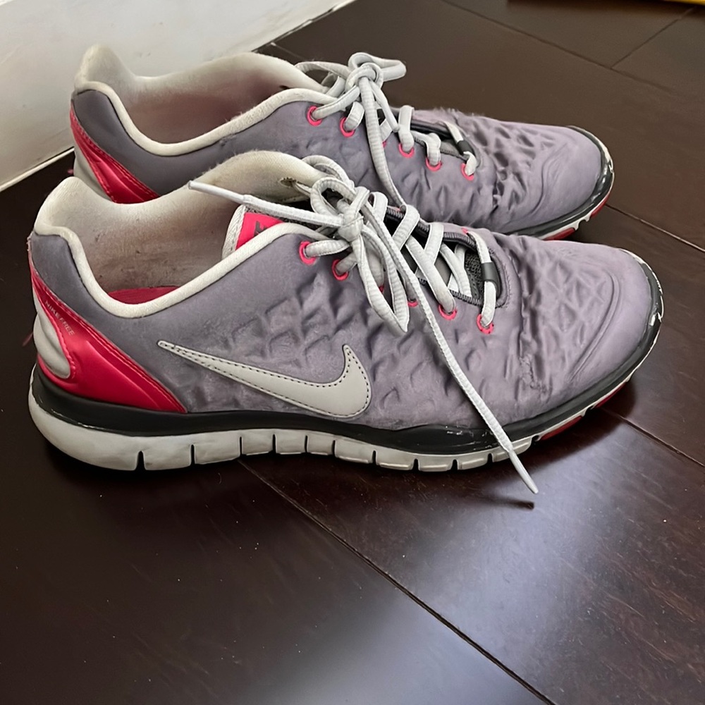 Nike Grey Sneakers